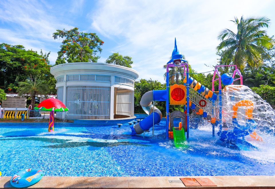 Jinsha Seaview Hotel Sanya 5*