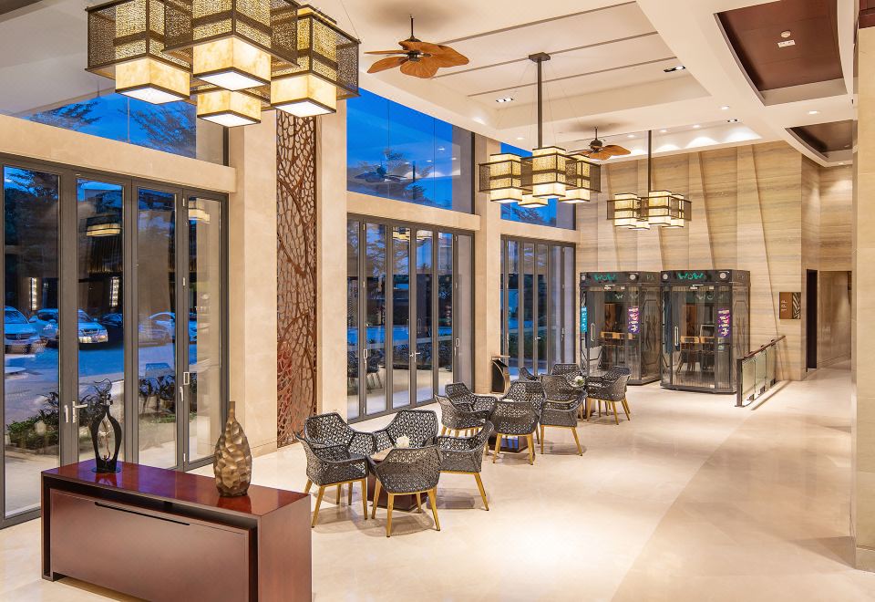 Jinsha Seaview Hotel Sanya 5*
