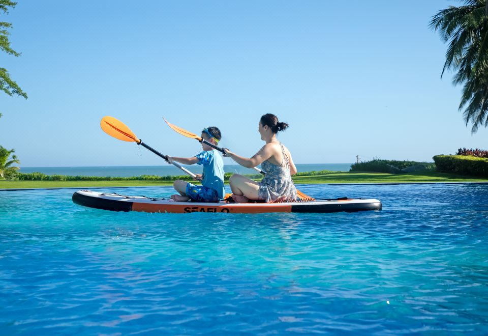 Jinsha Seaview Hotel Sanya 5*
