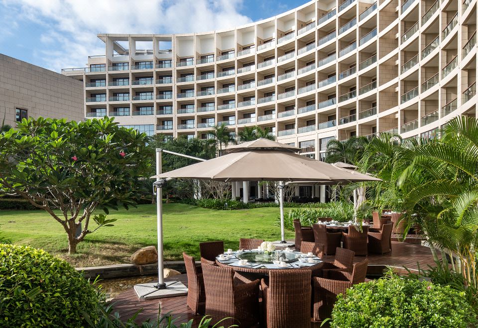 Jinsha Seaview Hotel Sanya 5*