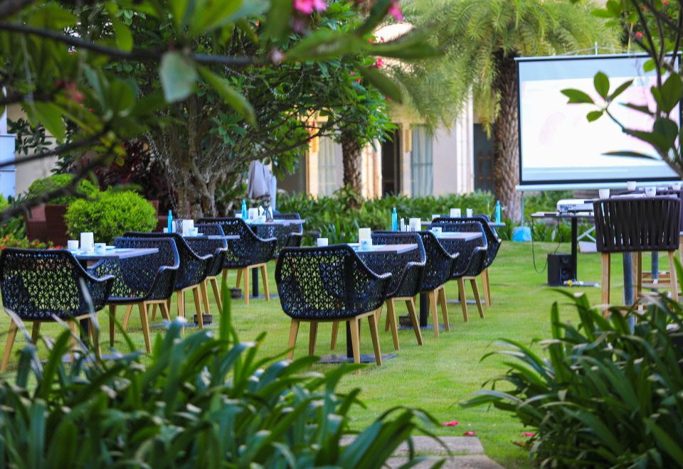 Jinsha Seaview Hotel Sanya 5*
