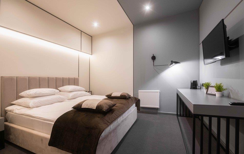 Плаза (ул. Лухмановская) 4*