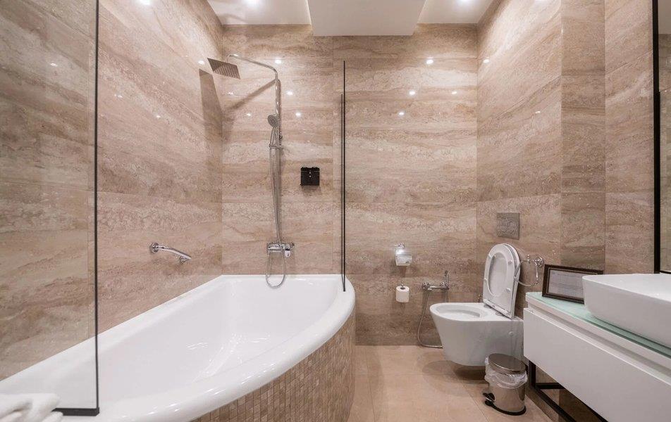 Плаза (ул. Лухмановская) 4*