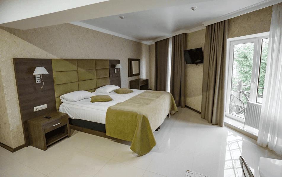 Орлиное Гнездо (Архыз) 0*