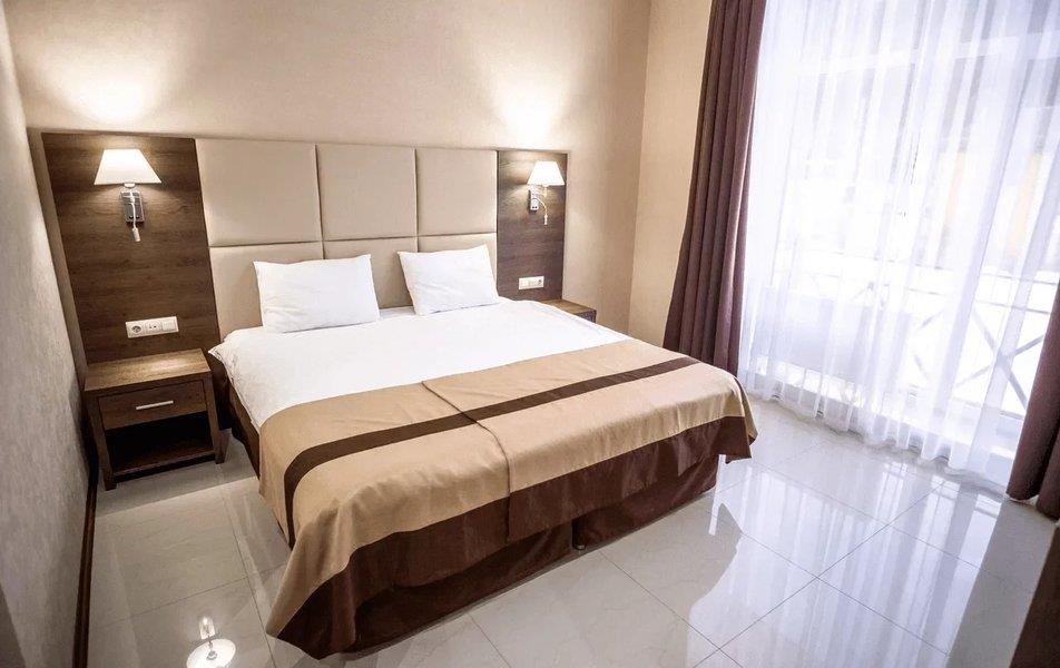 Орлиное Гнездо (Архыз) 0*