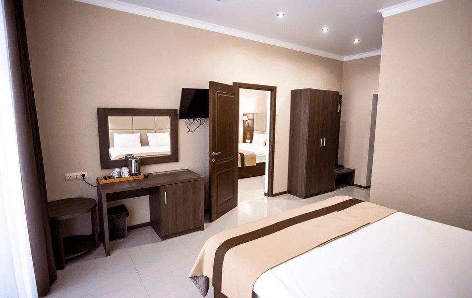 Орлиное Гнездо (Архыз) 0*