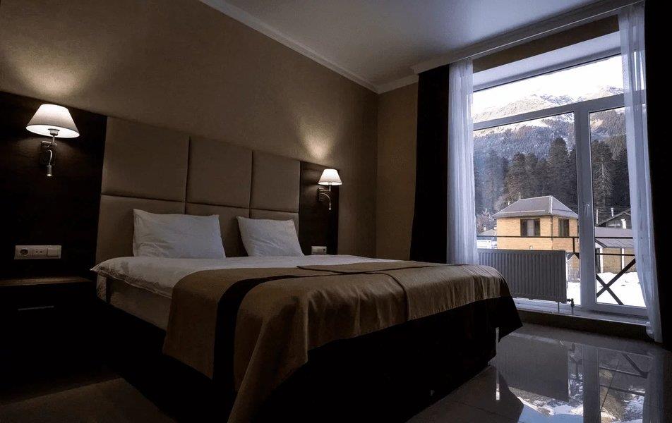 Орлиное Гнездо (Архыз) 0*