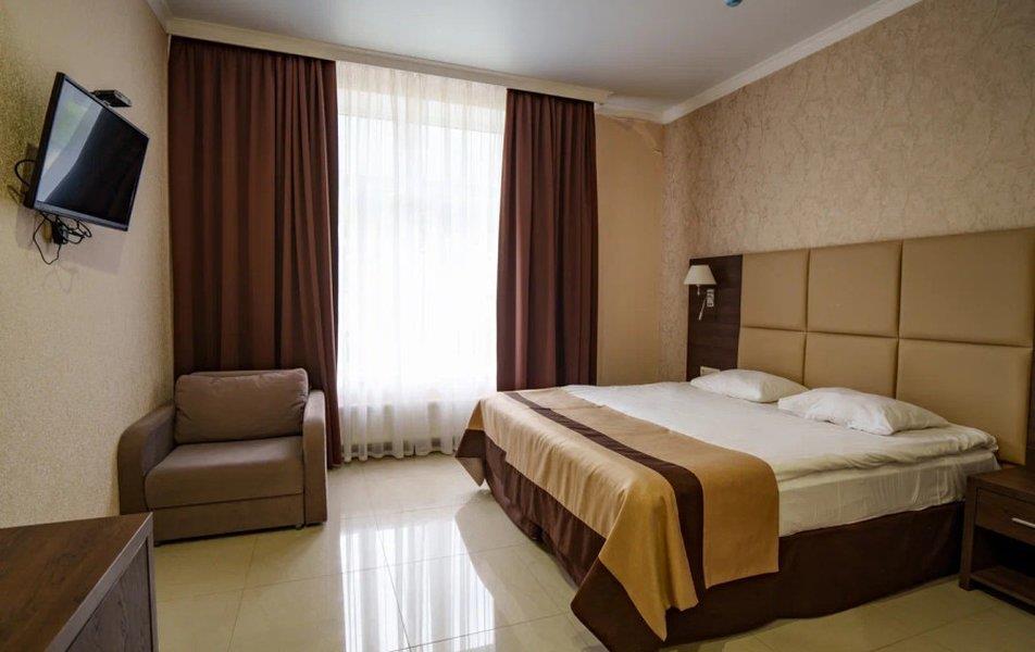 Орлиное Гнездо (Архыз) 0*