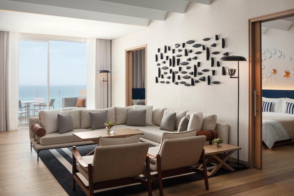 The St. Regis Al Mouj Muscat Resort 5*