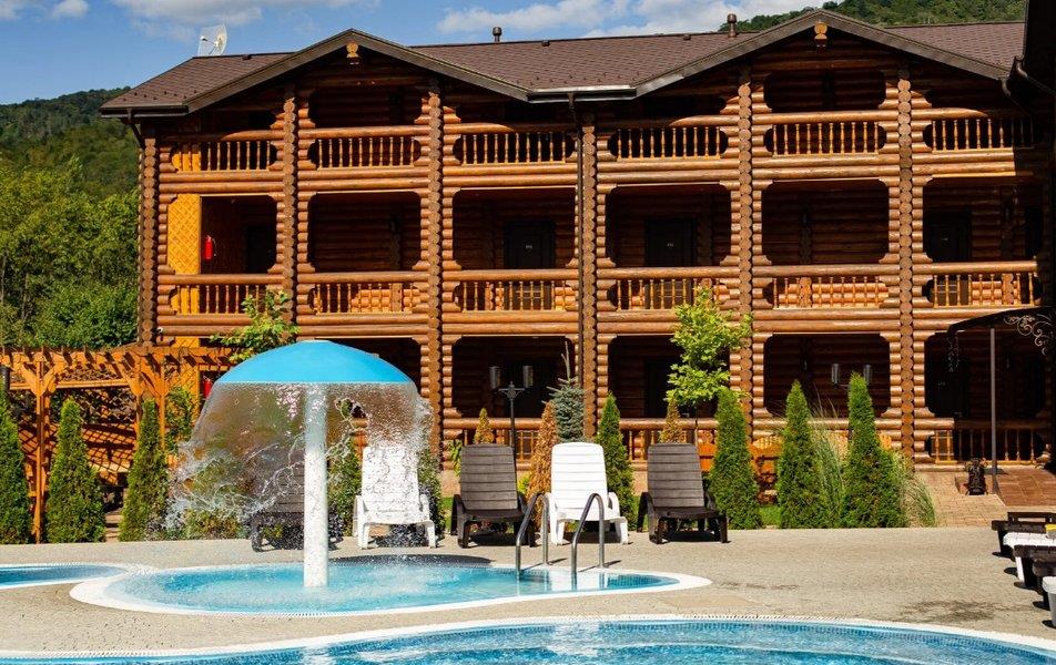 Отель Династия 4*