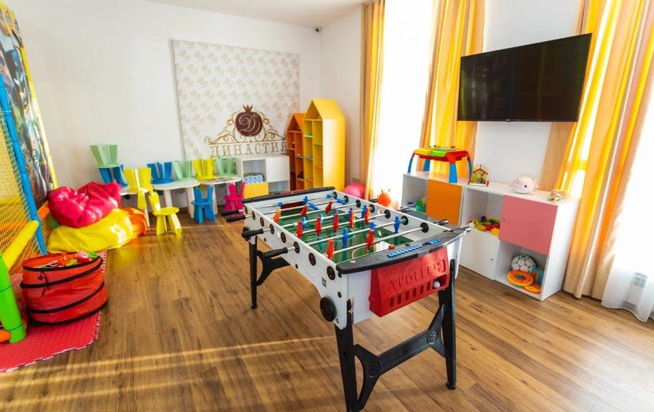 Отель Династия 4*