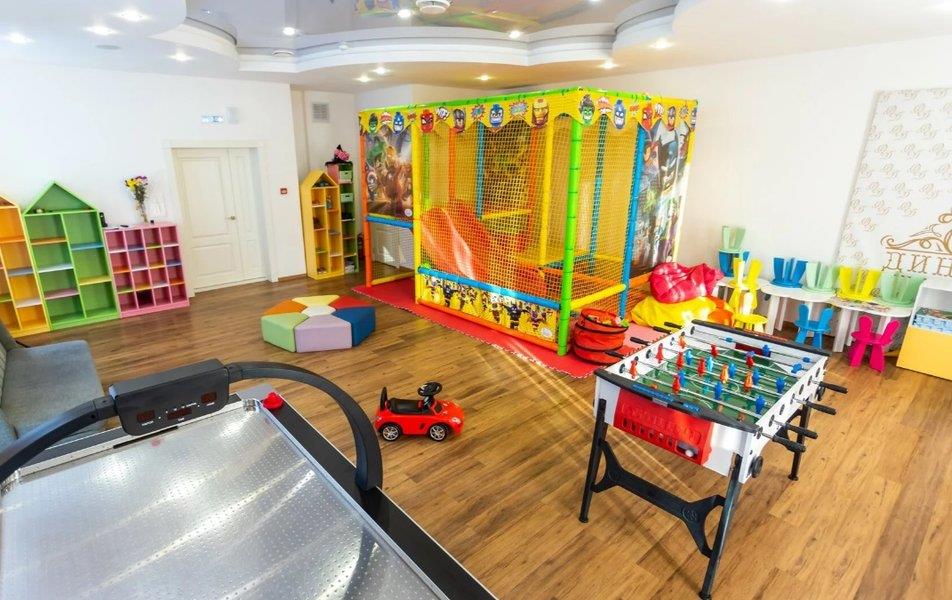 Отель Династия 4*