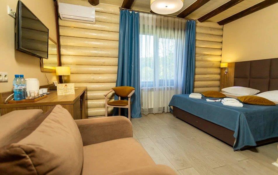 Отель Династия 4*