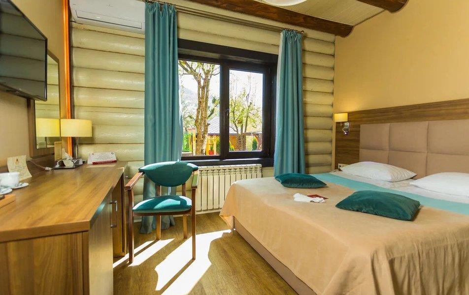 Отель Династия 4*