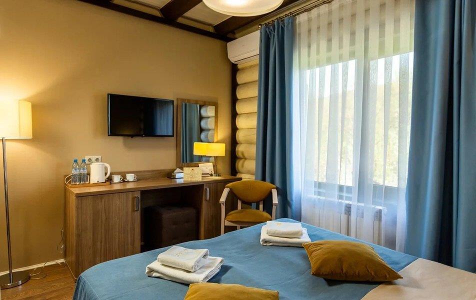 Отель Династия 4*