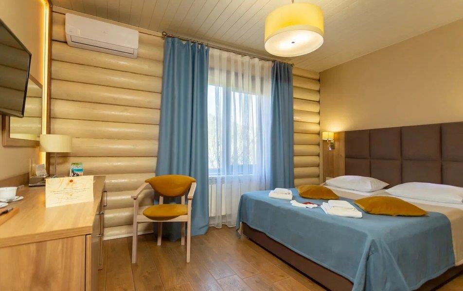 Отель Династия 4*