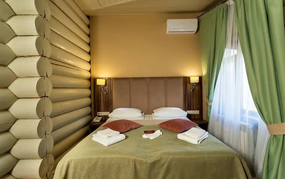 Отель Династия 4*