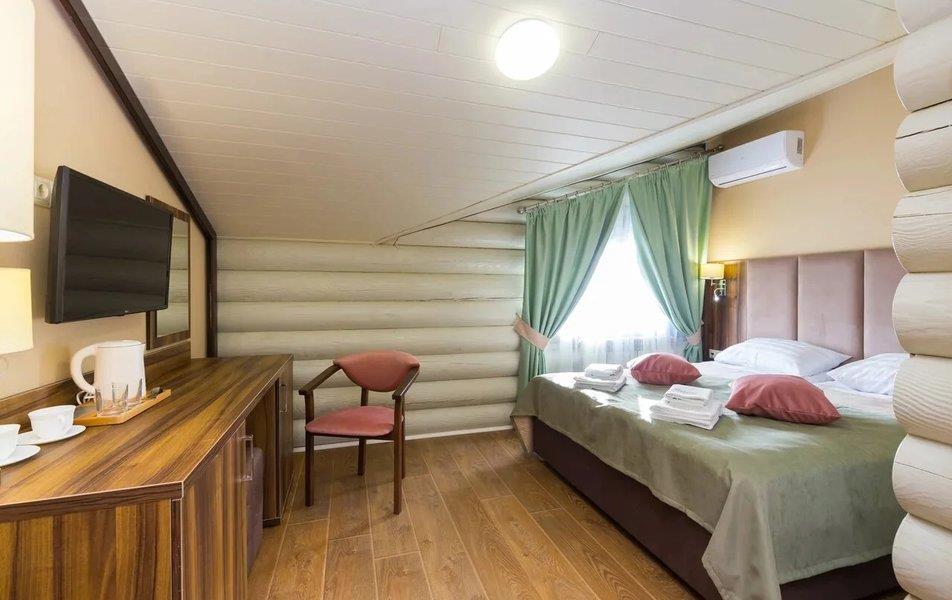 Отель Династия 4*