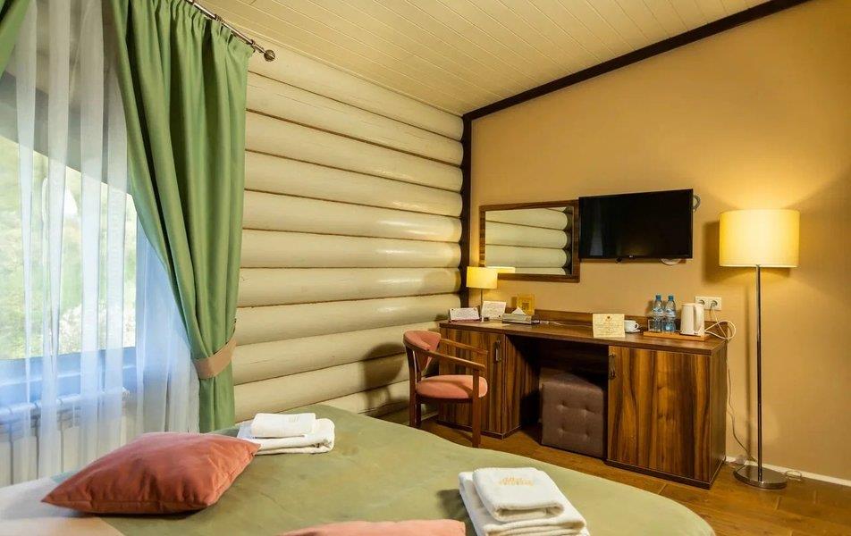 Отель Династия 4*