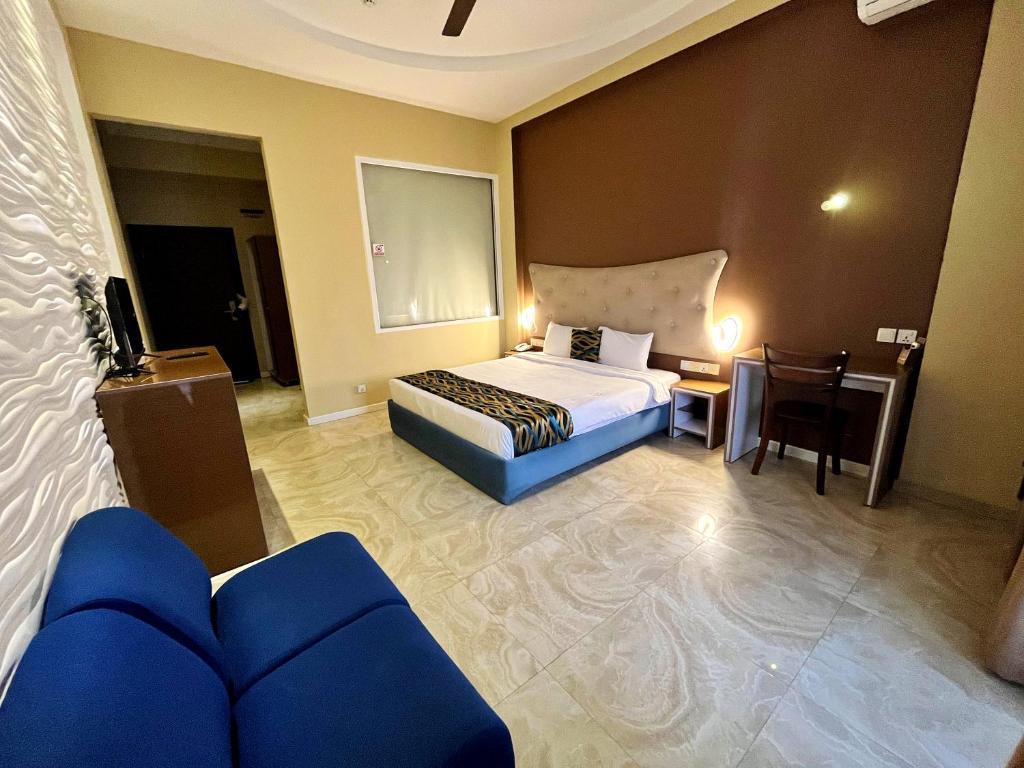 Туры в Aryana Queens Beach Resort