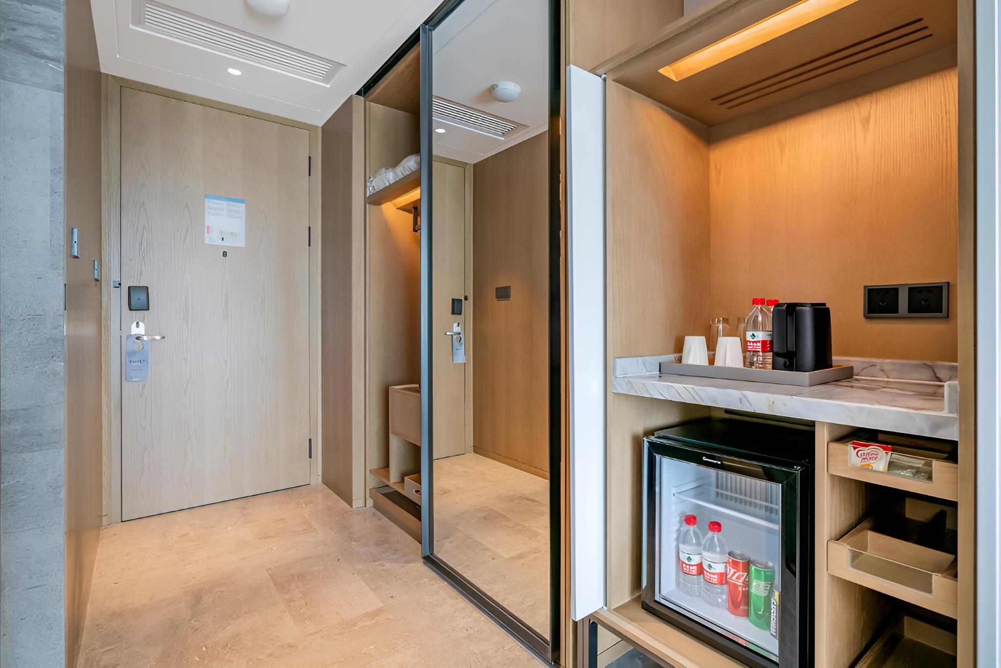 Radisson Hotel Beijing Daxing Airport 5*