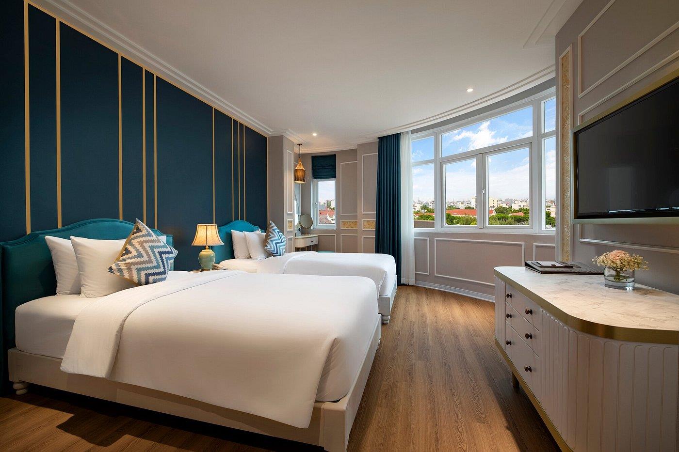 Angel Hotels Beach Danang 4*
