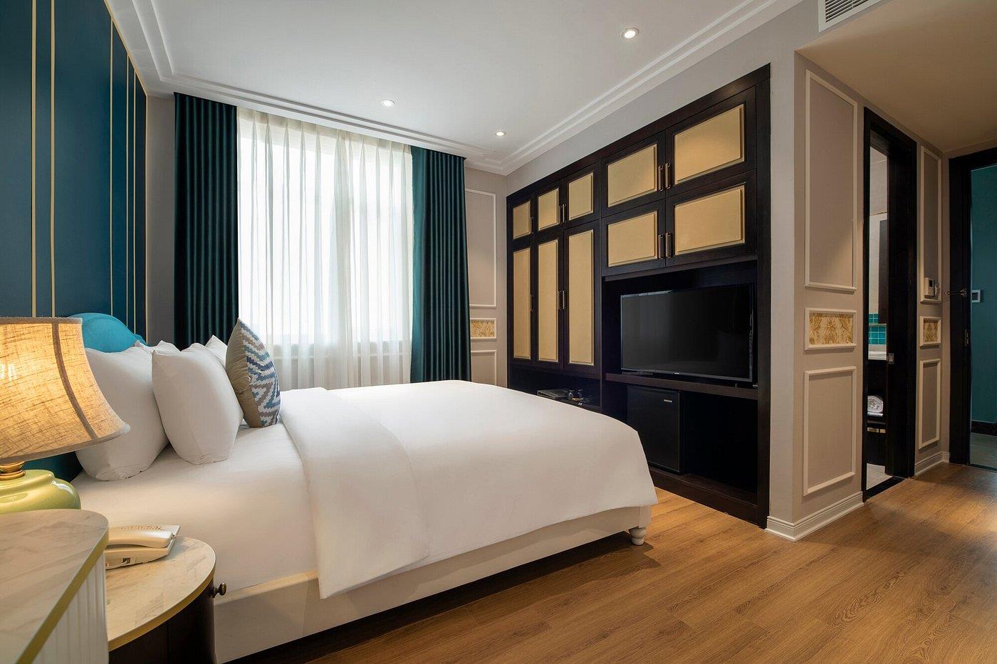 Angel Hotels Beach Danang 4*