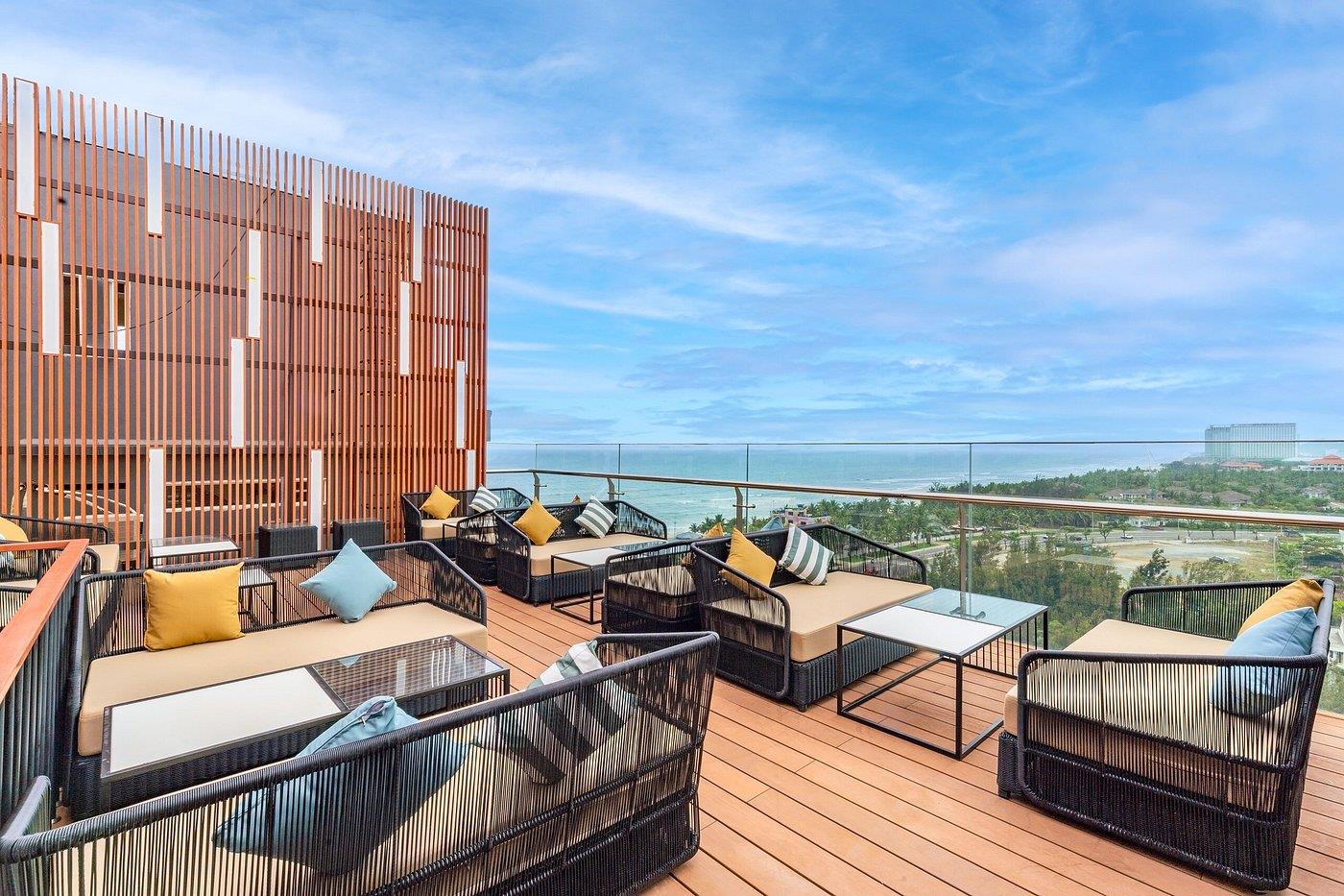 Angel Hotels Beach Danang 4*
