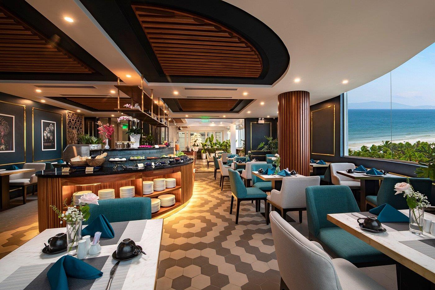 Angel Hotels Beach Danang 4*