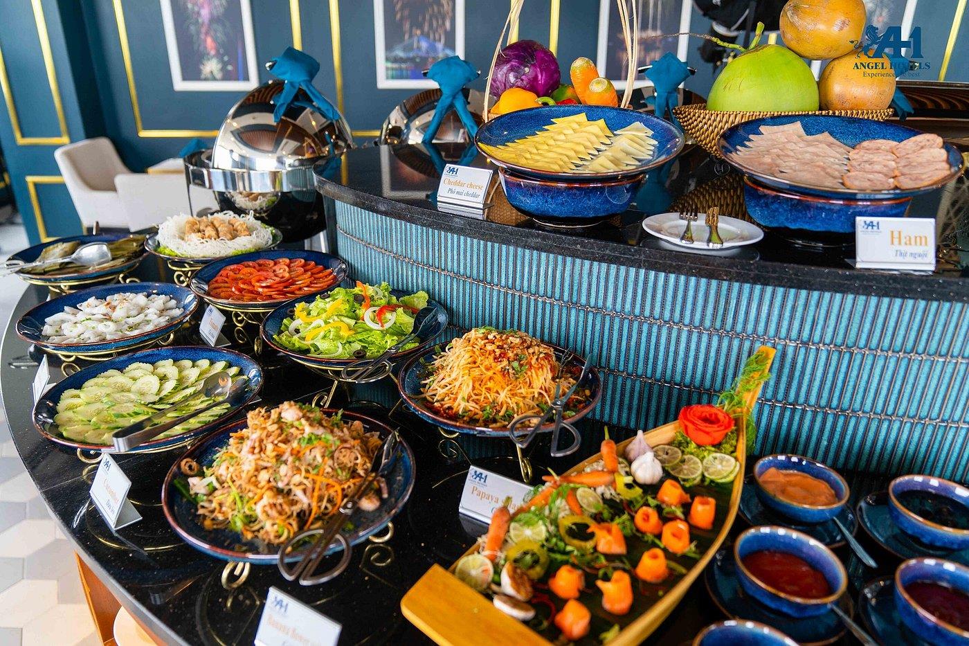 Angel Hotels Beach Danang 4*