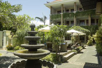 Pondok Anyar Hotel 2*