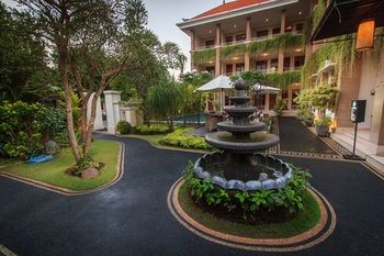 Pondok Anyar Hotel 2*