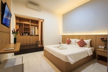 Pondok Anyar Hotel 2*