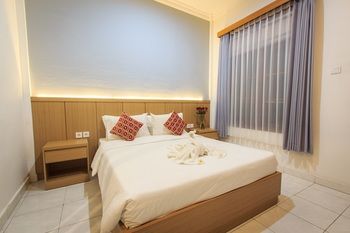 Pondok Anyar Hotel 2*