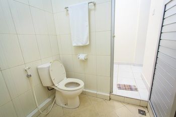 Pondok Anyar Hotel 2*