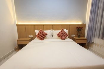 Pondok Anyar Hotel 2*