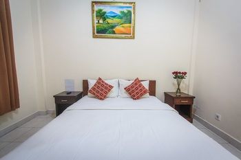 Pondok Anyar Hotel 2*