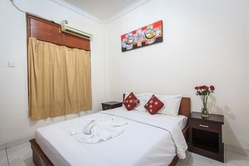 Pondok Anyar Hotel 2*