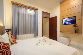 Pondok Anyar Hotel 2*