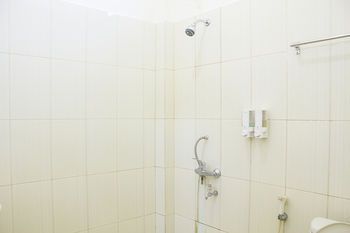 Pondok Anyar Hotel 2*