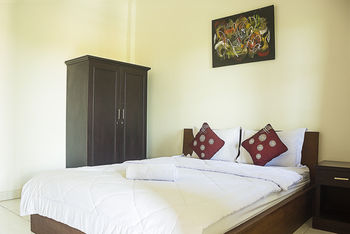 Pondok Anyar Hotel 2*