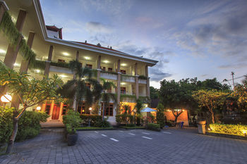 Pondok Anyar Hotel 2*