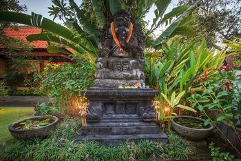 Pondok Anyar Hotel 2*