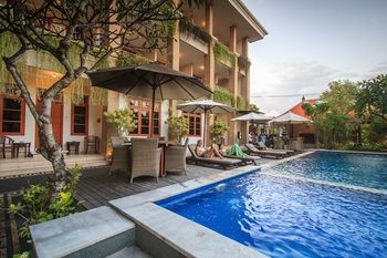 Pondok Anyar Hotel 2*