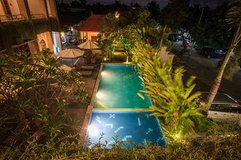 Pondok Anyar Hotel 2*