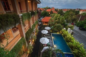 Pondok Anyar Hotel 2*