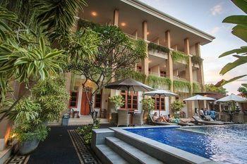 Pondok Anyar Hotel 2*