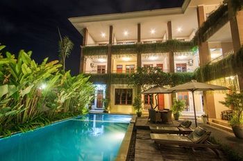 Pondok Anyar Hotel 2*