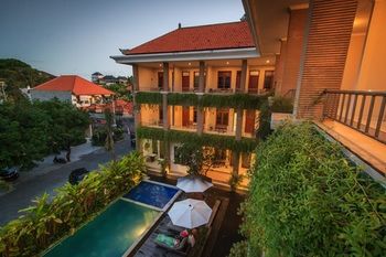 Pondok Anyar Hotel 2*