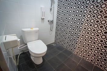 Pondok Anyar Hotel 2*